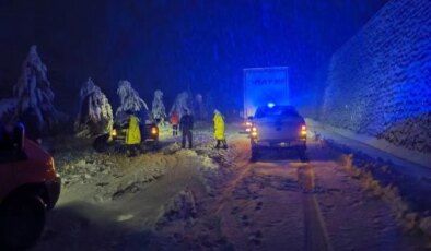 Bingöl’de Kar Yağışı ve Tipi Nedeniyle Yollar Kapandı