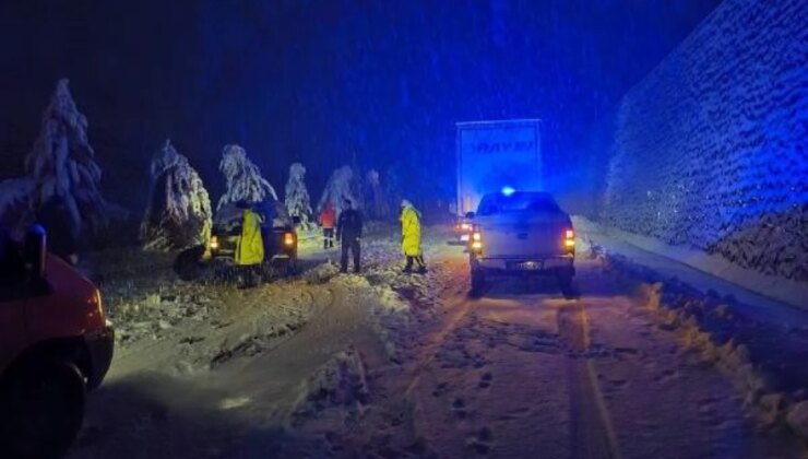 Bingöl’de Kar Yağışı ve Tipi Nedeniyle Yollar Kapandı