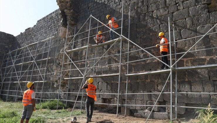 Diyarbakır Büyükşehir Belediyesi Tarihi Surları Restore Ediyor